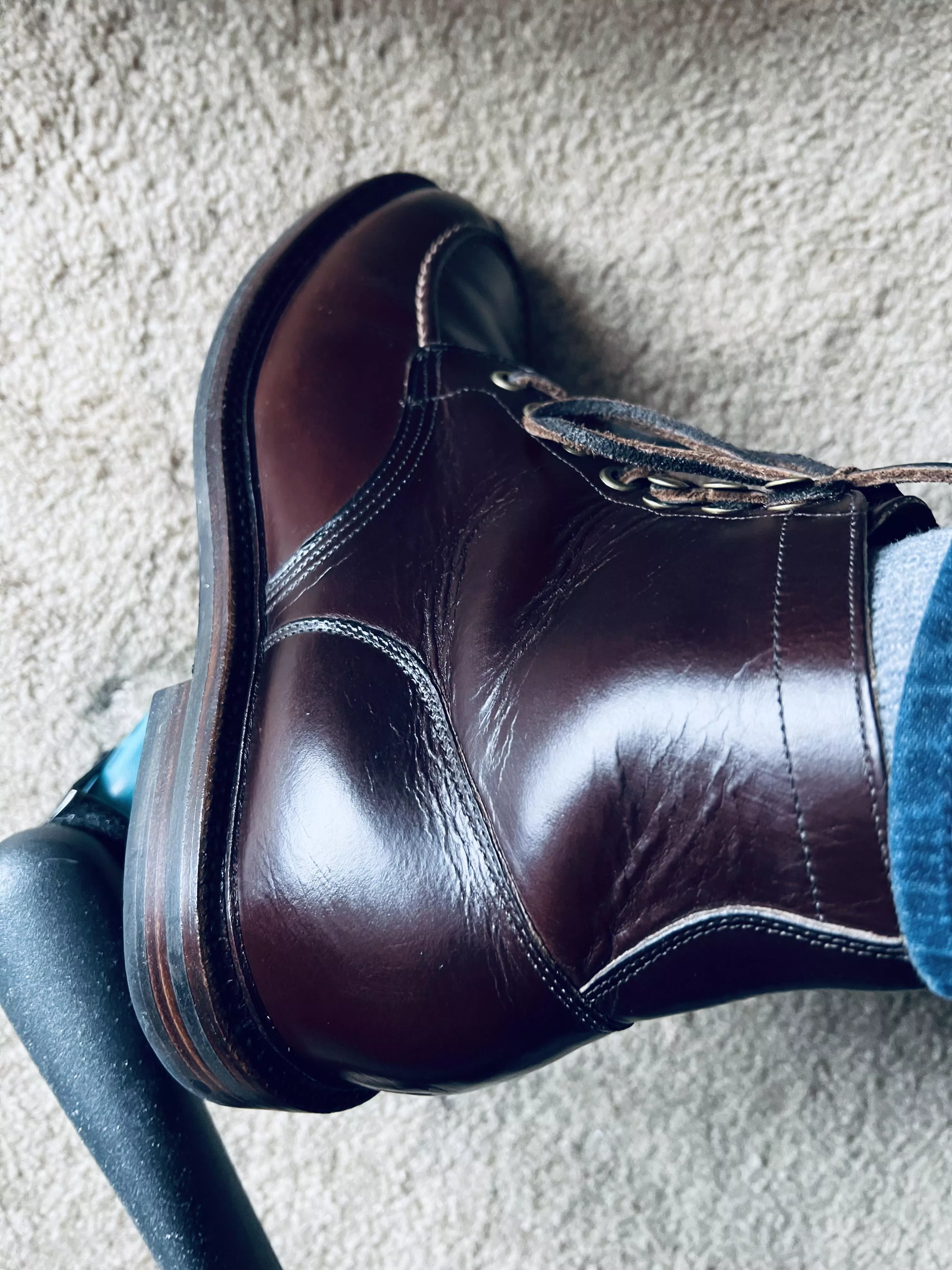 Grant Stone Ottawa Boots in Crimson CXL! Typical grain break?