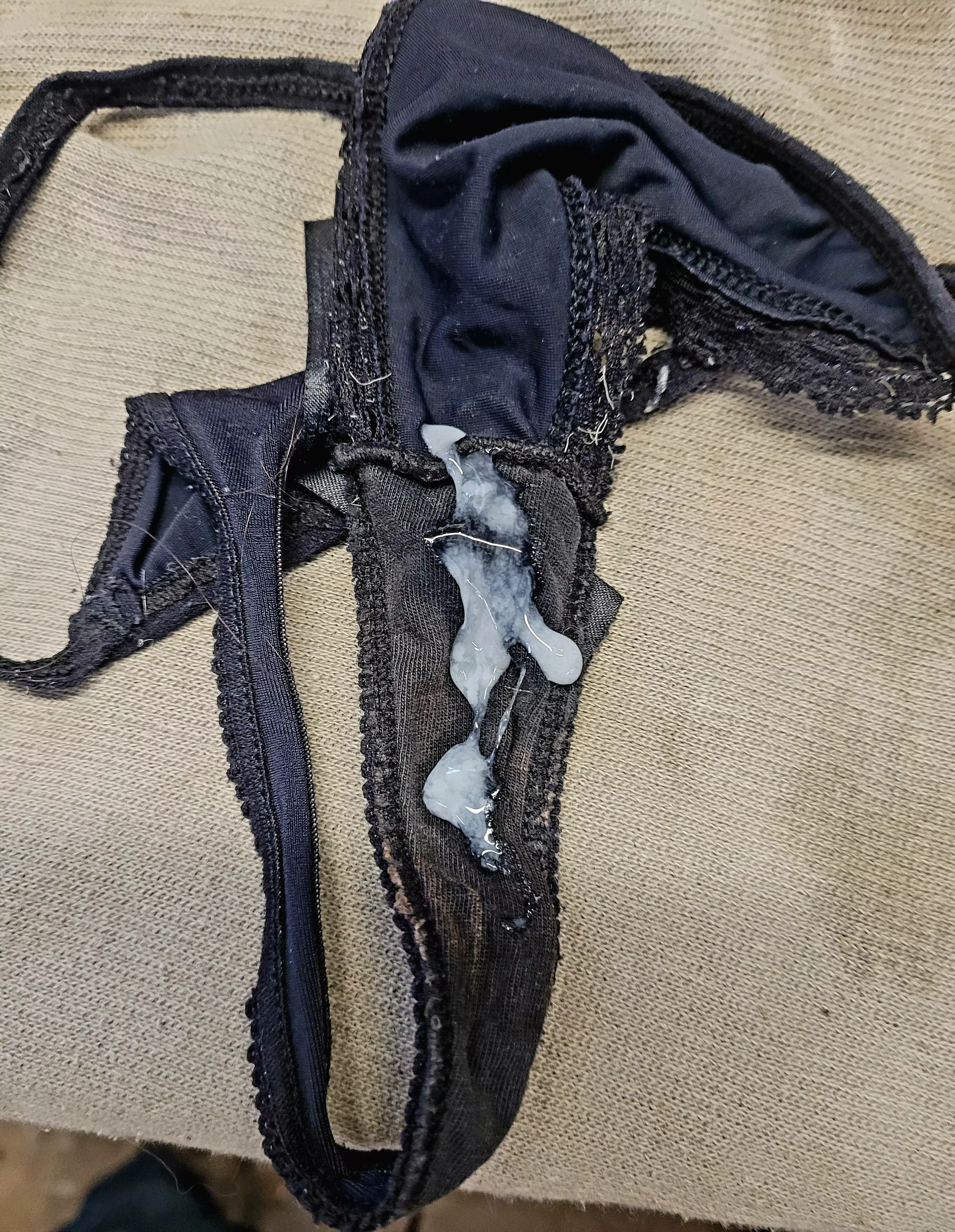 Had some fun with mates gfs tiny thong 😉