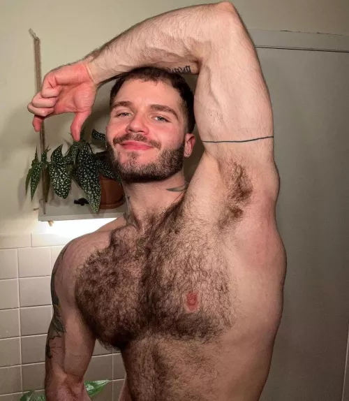HAIRY MALE ARMPIT