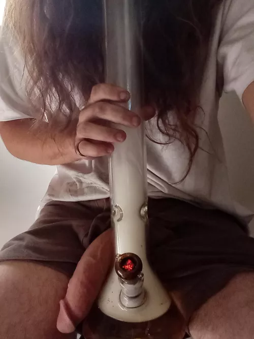 have a toke (m)