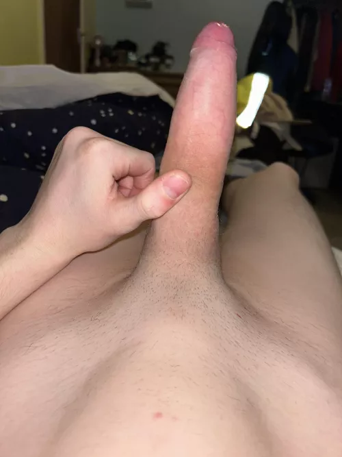 Hmmm young dick ready to be sucked