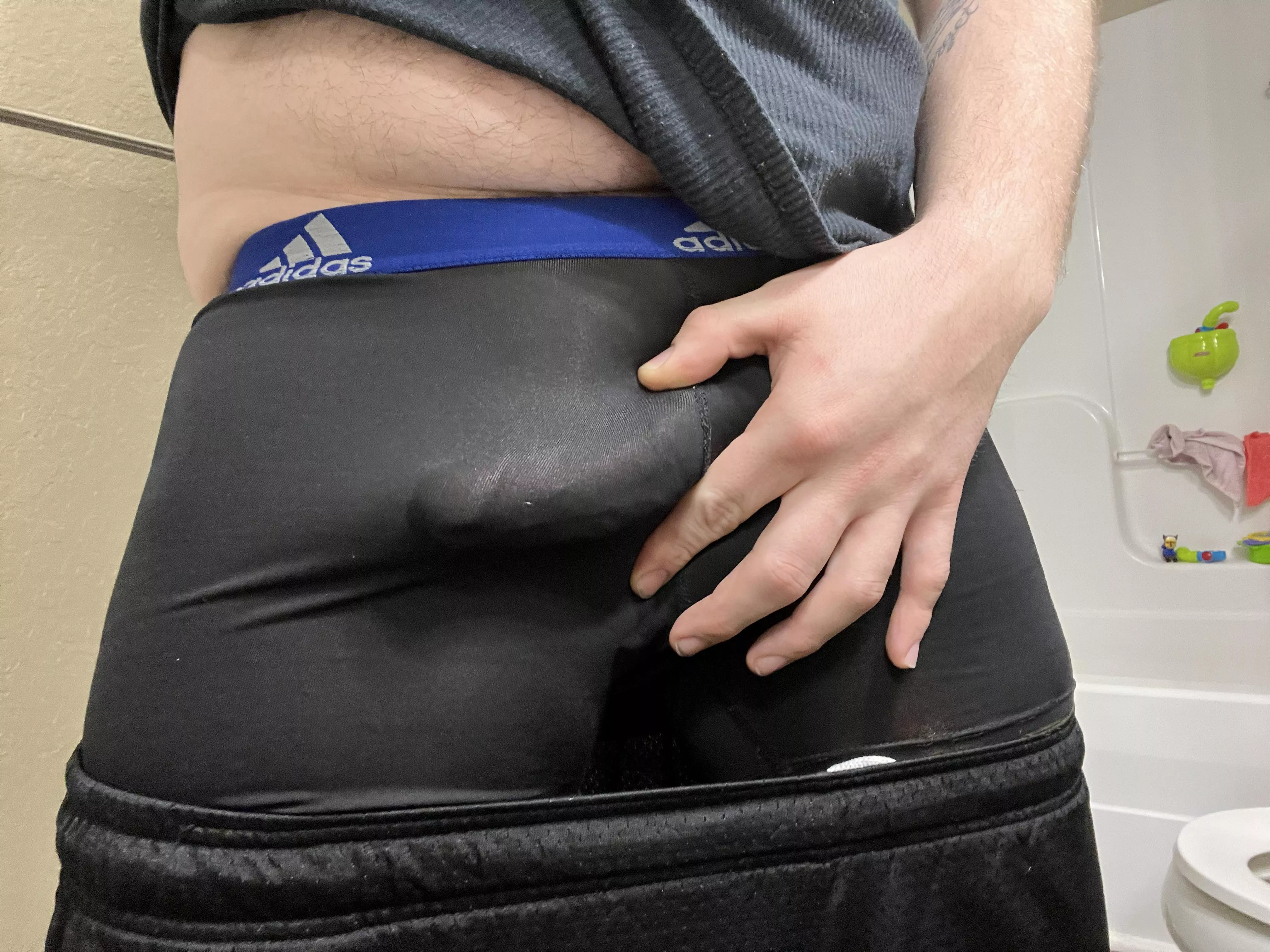 How’s my cock looking???