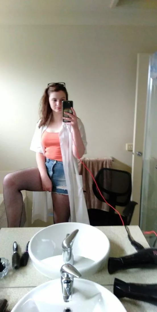 i bet her throat would feel so tight