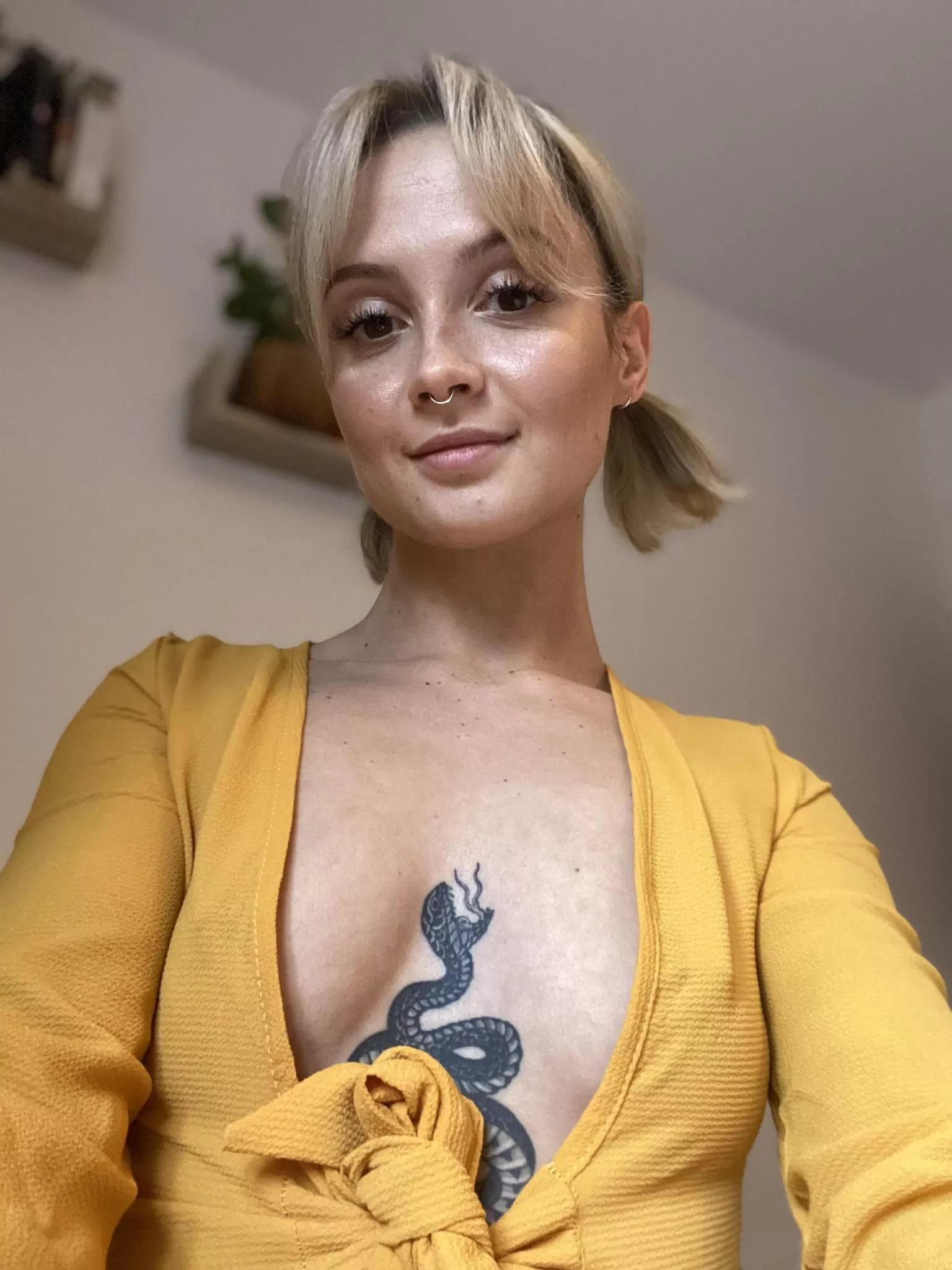 I make eyes at you in the freezer aisle, what're you doing? 👀