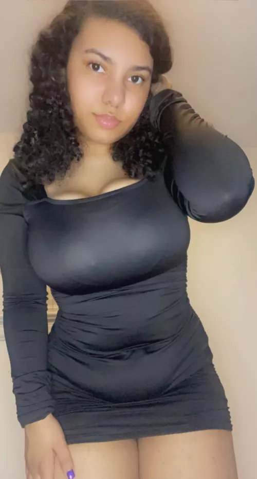 I need someone to handle my big booba