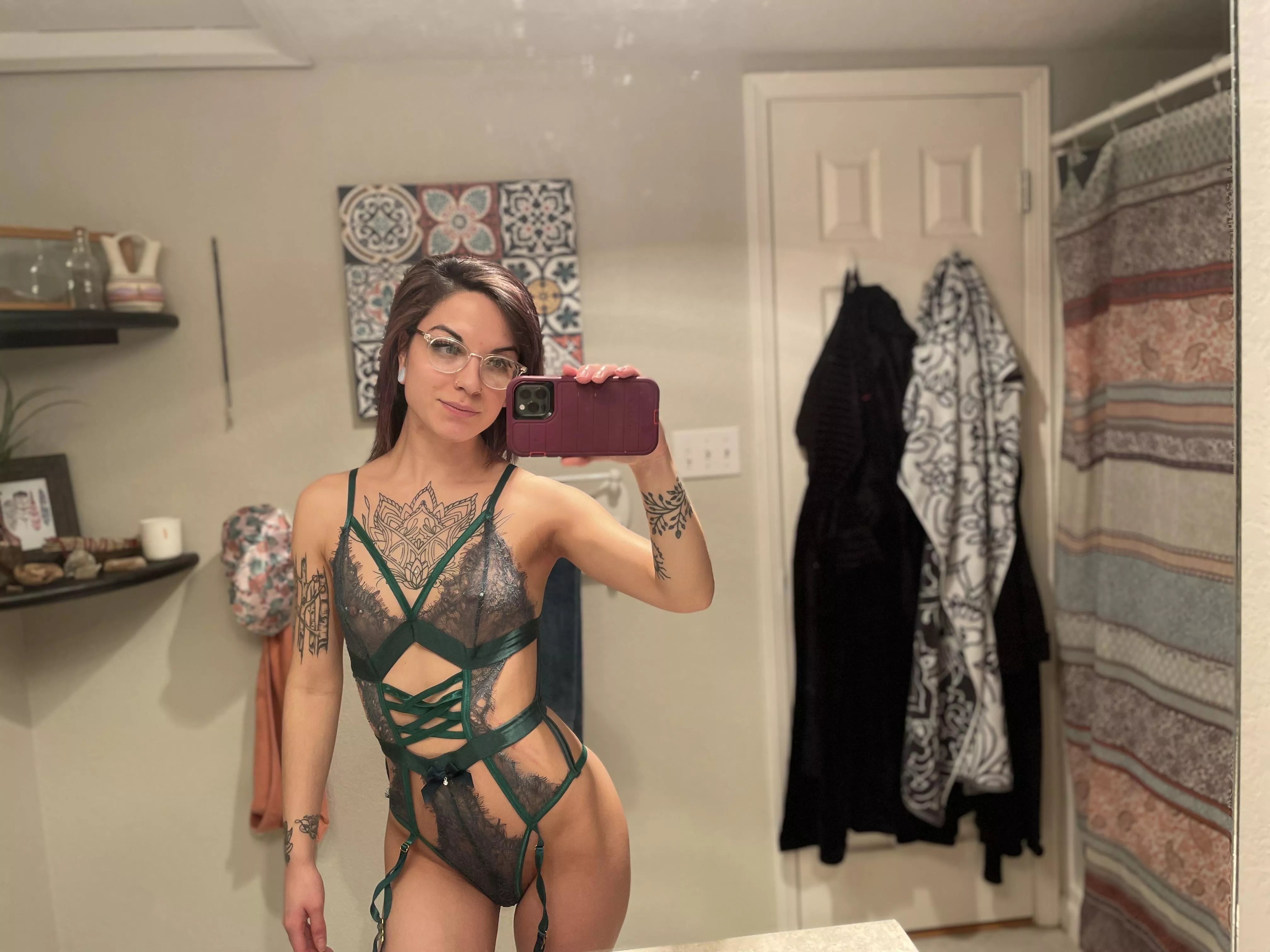 I want a cuckcake for my man. F(22)