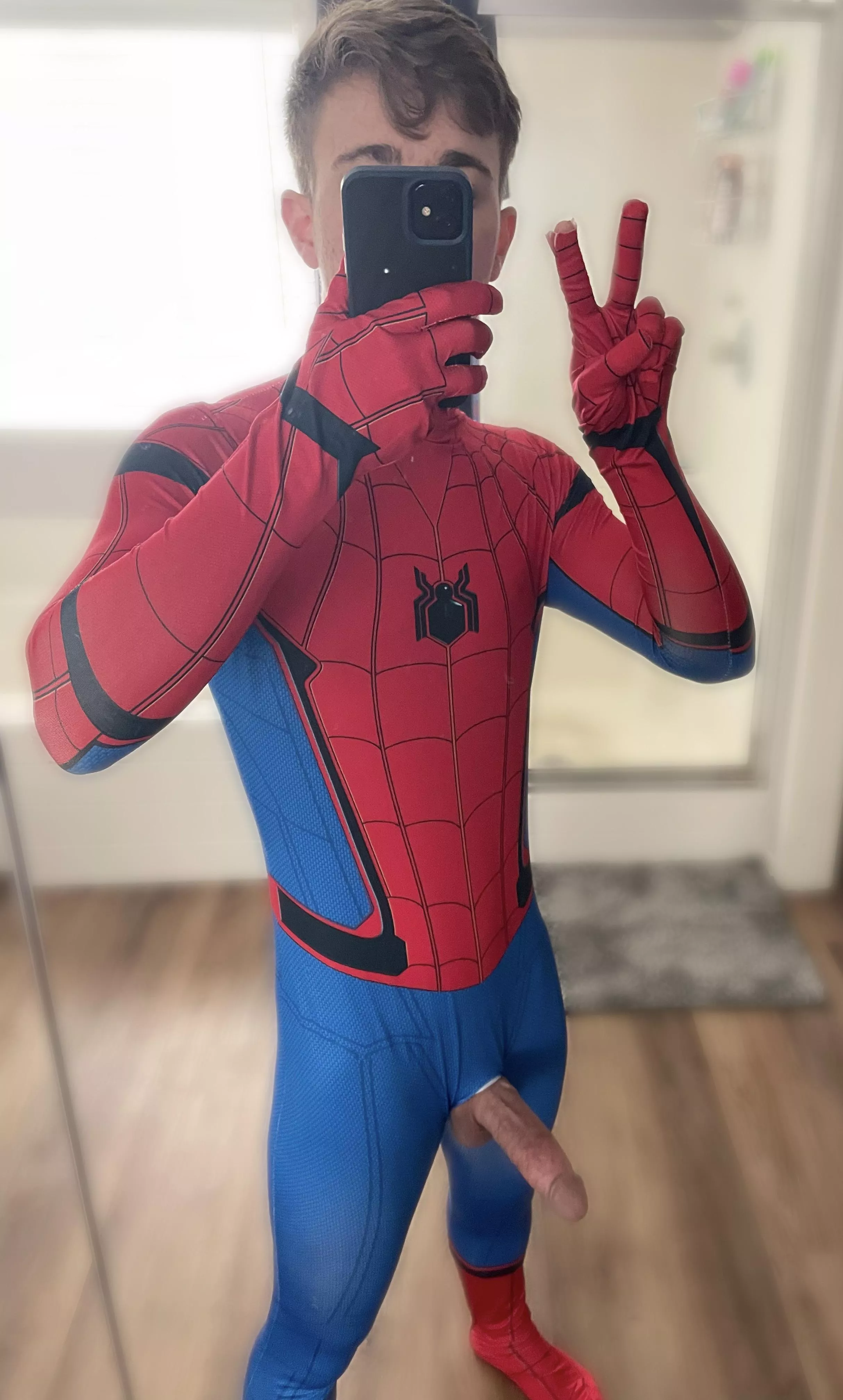 I was able to get some pics to send to the daily bugle, what do you think? 📸🕸️