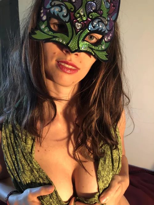 If I was home and you were out, this is what i'd send you.