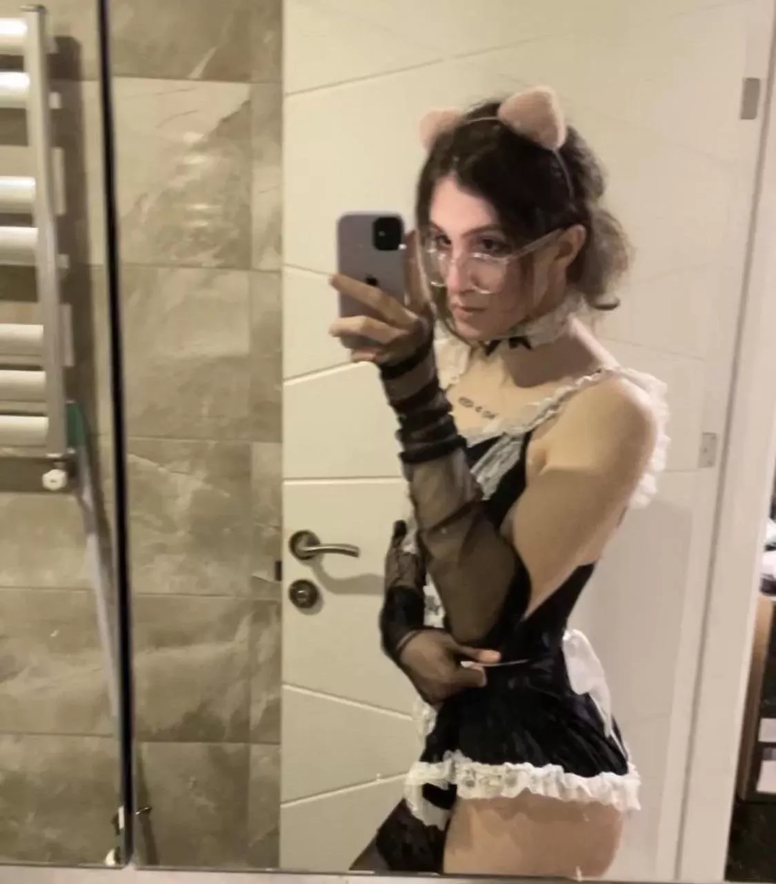 im a kitty maid nowww! nya~