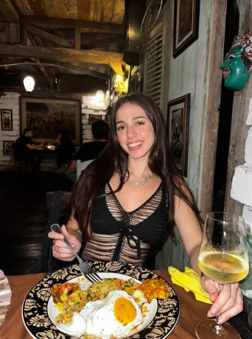 Im already so wet just need a full cock