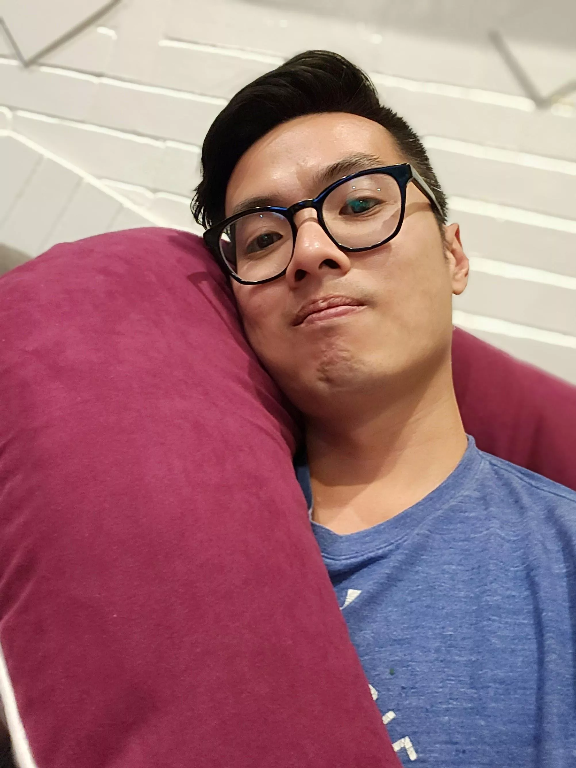 I'm liking this gaming pillow.. Even though I'm using it wrong here.