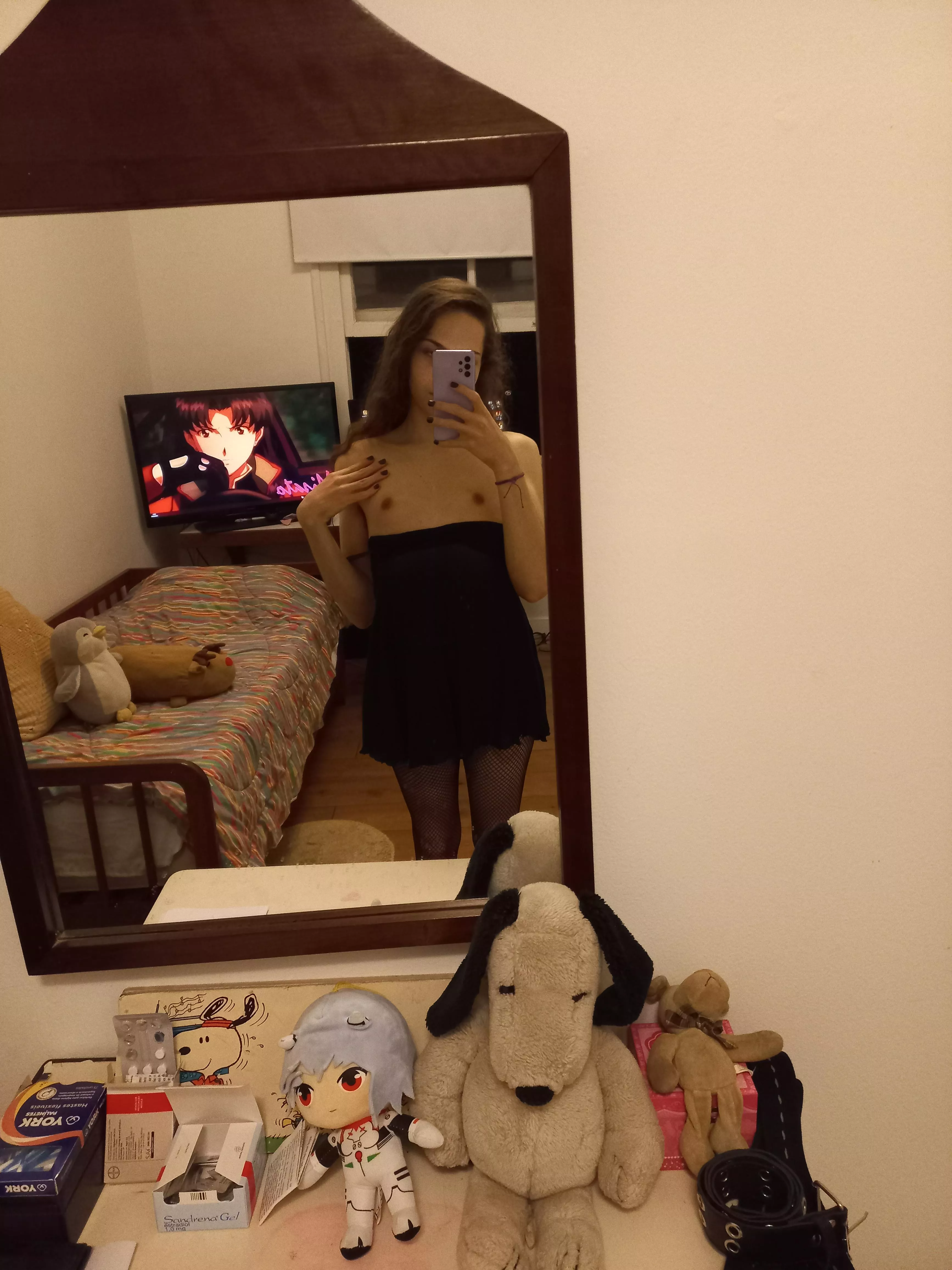 i'm no longer asking! You're going to kiss them! 😤 Or... Or I'l cry 🥺