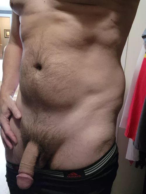 I'm not 25 anymore (42) and slowly coming to terms with my dad bod, what do you think?