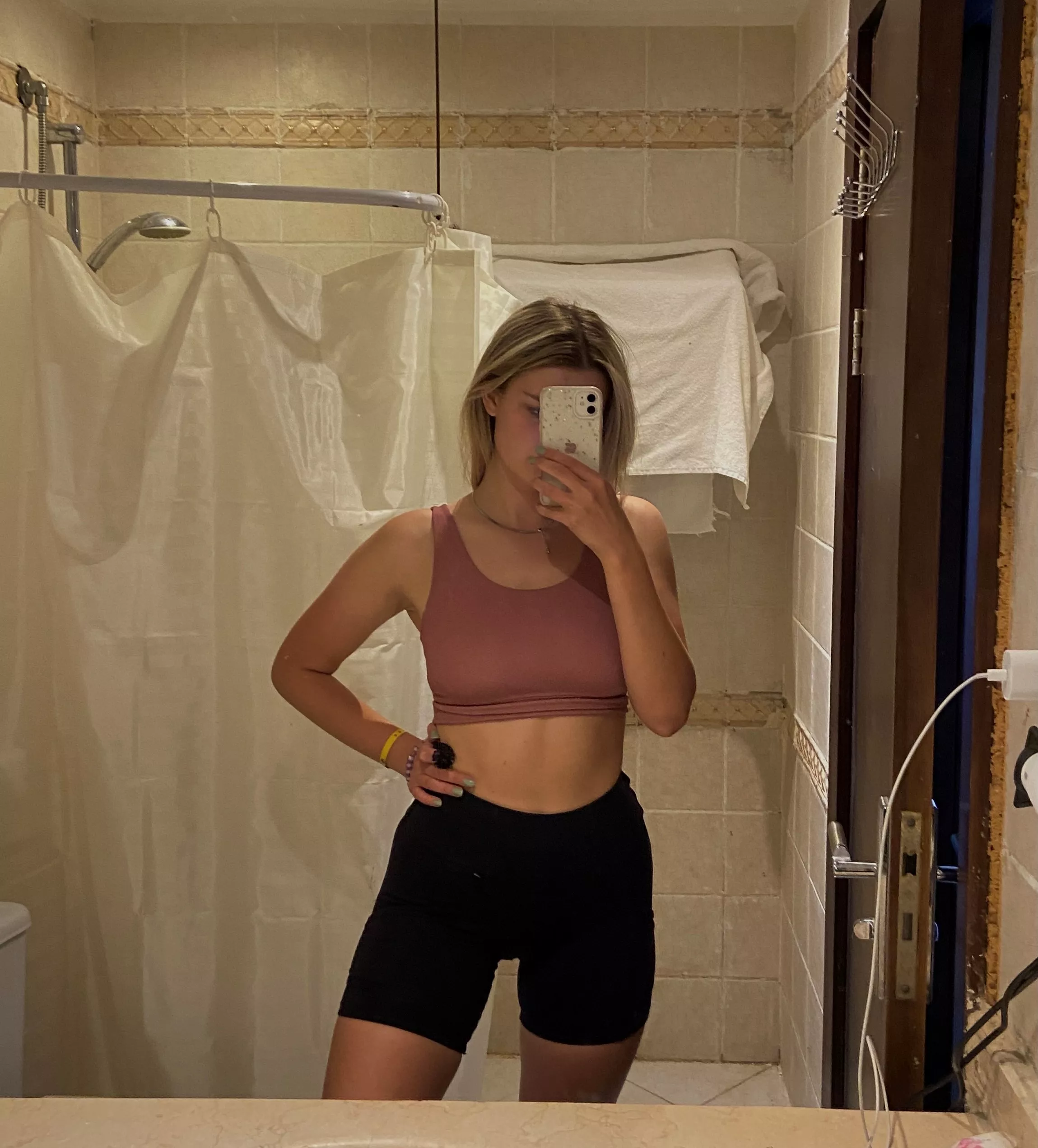 I'm so playful and sweet today 🥰💕