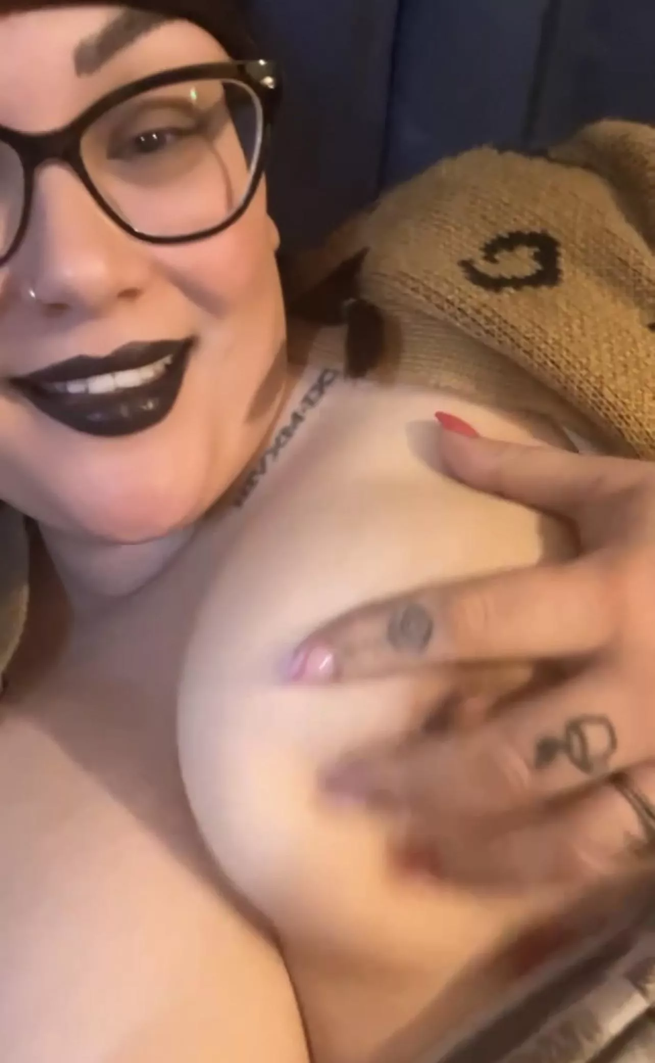 I’m your new tatted 🎃step mommy