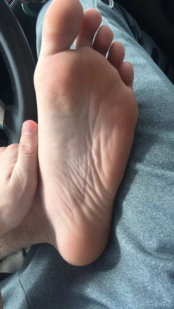 Lick every wrinkle, and worship every inch .