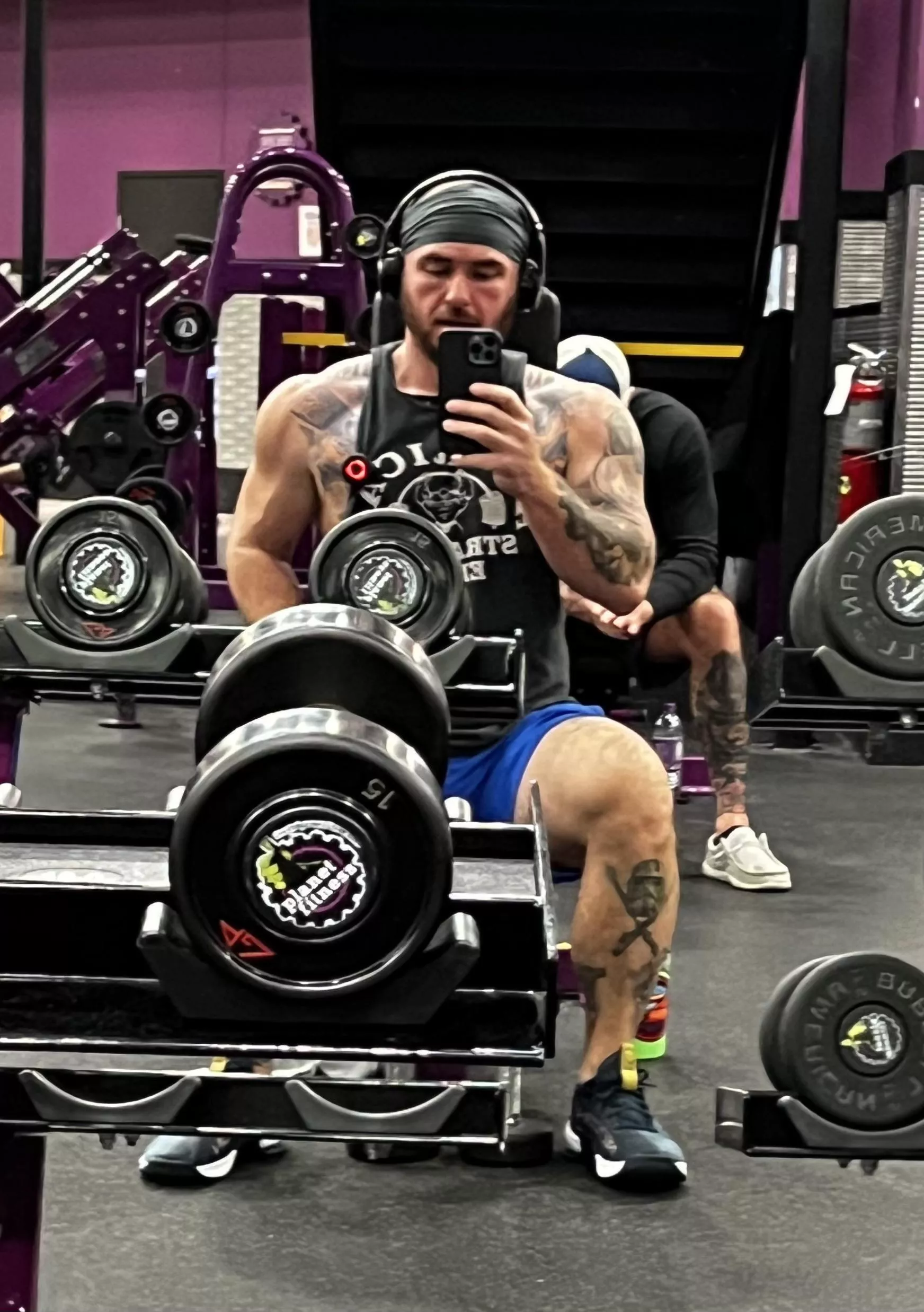 Mid workout pic 😏