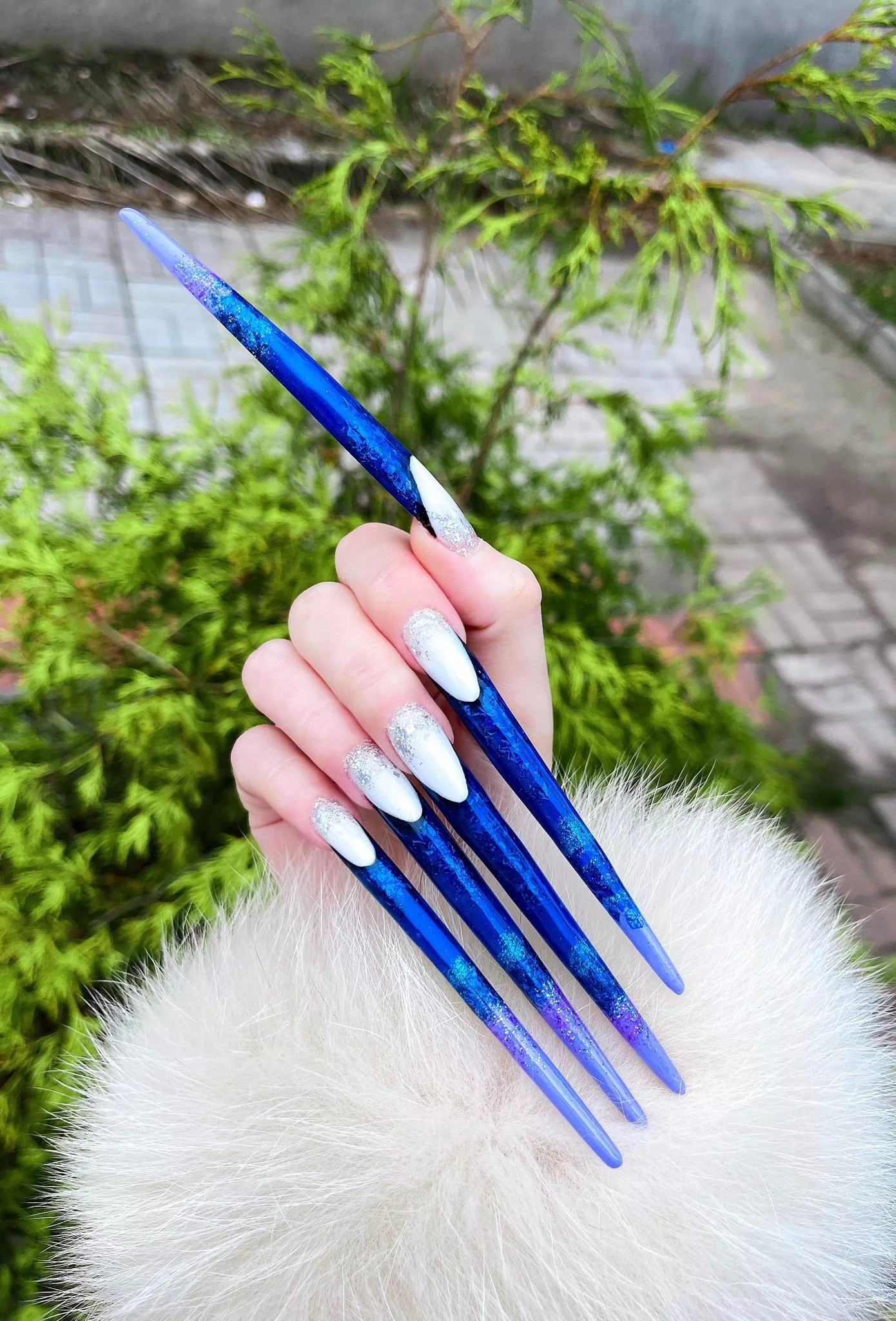 My very long new blue nails💙❄️