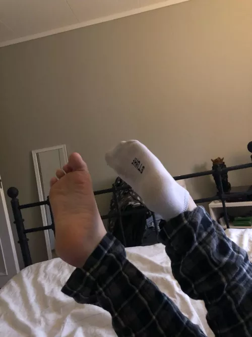 Need someone who can tickle me ☺️