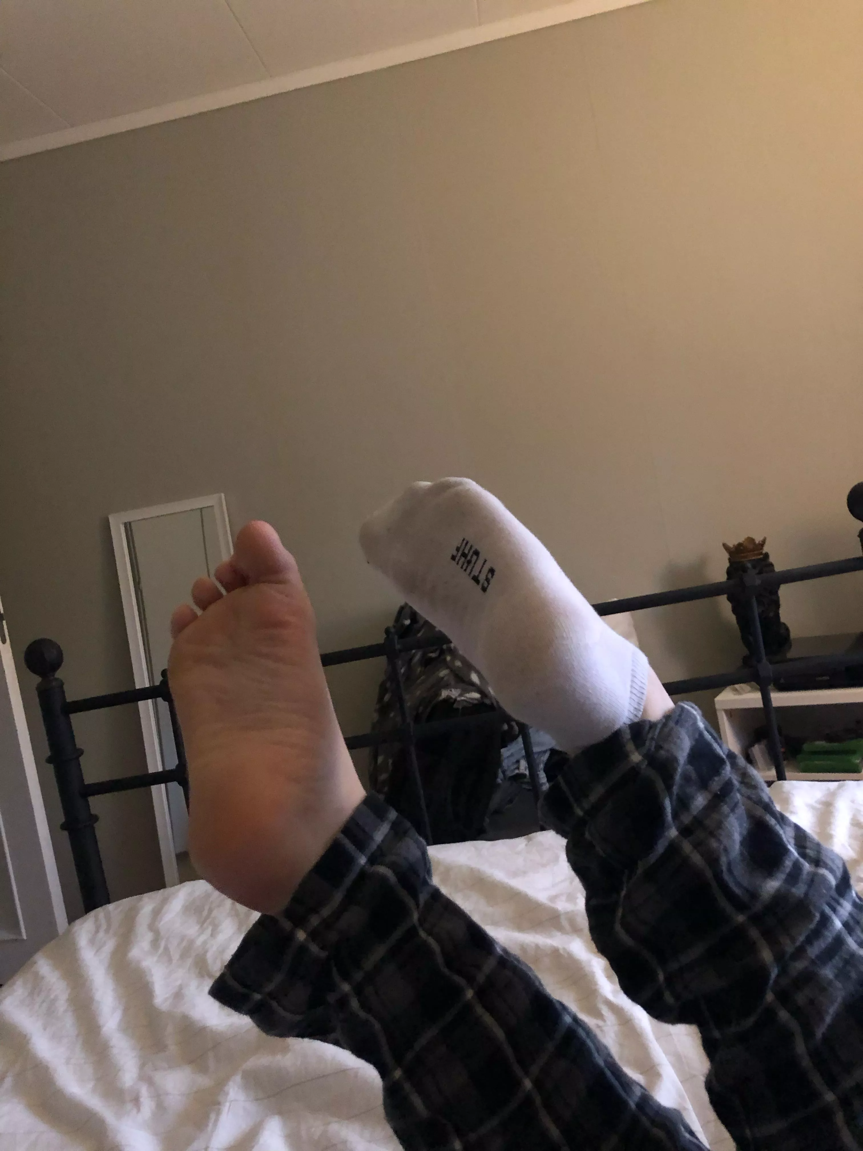 Need someone who can tickle me ☺️