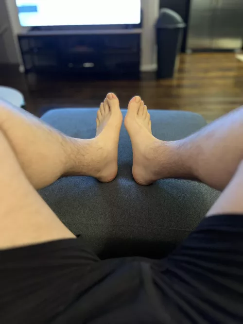 Need your face here 😏🦶🏼