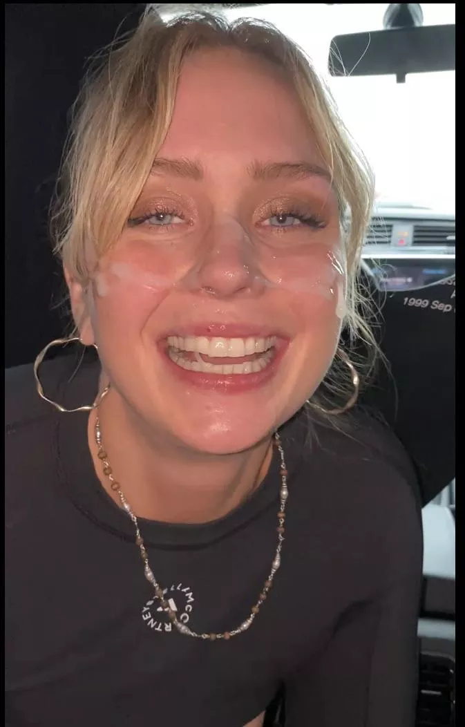 Nothing like a parking lot facial to make me a happy girl 💦💖