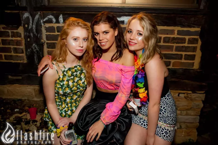 Red, Brunette or Blonde