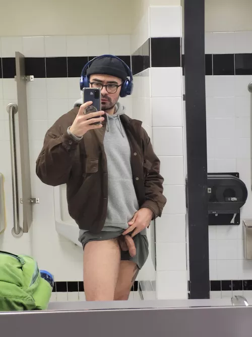 softie in the gym bathroom 😇