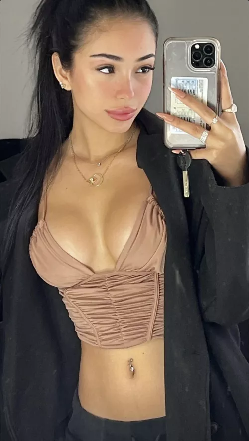 What she's wearing for your date