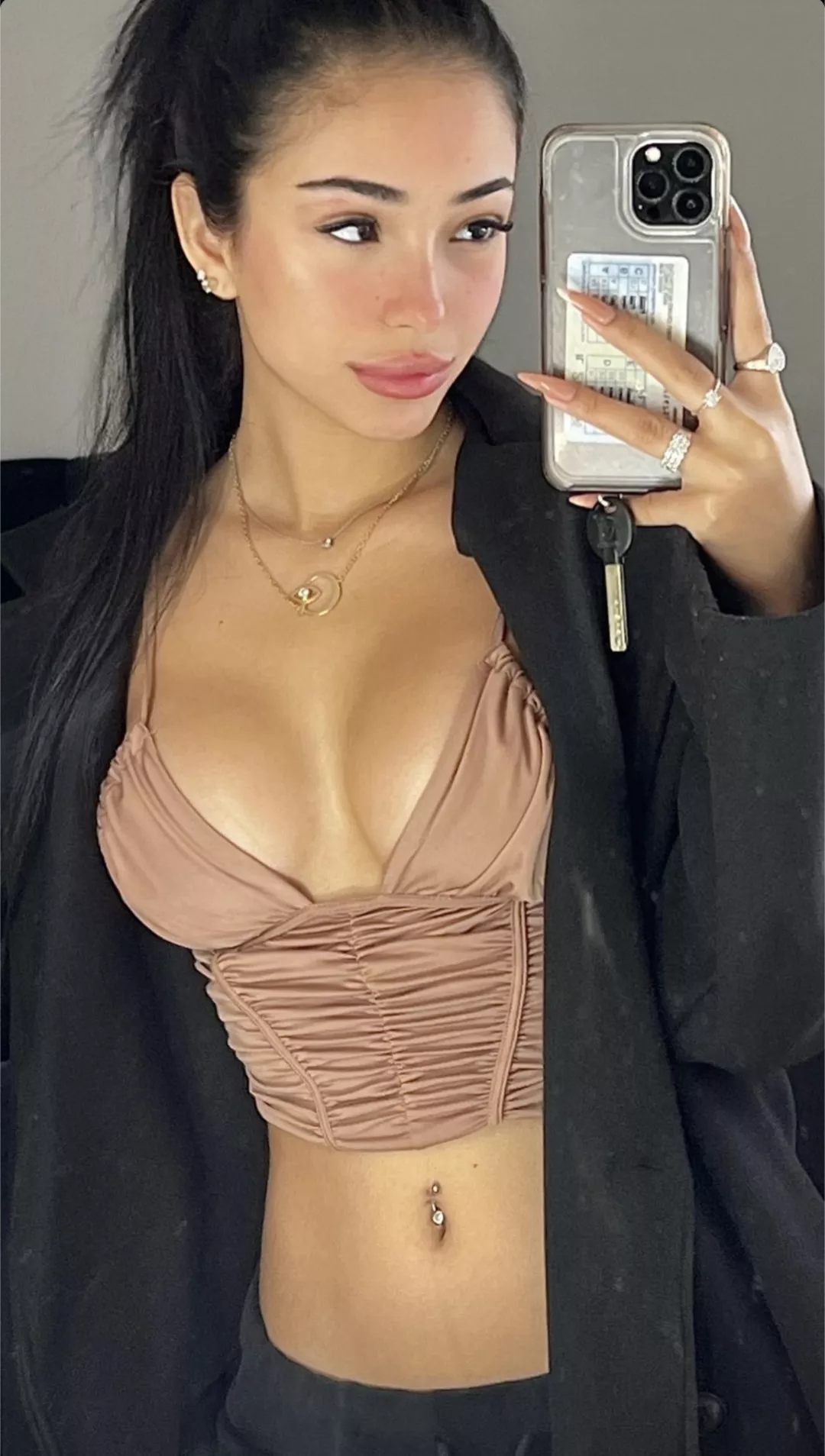 What she's wearing for your date