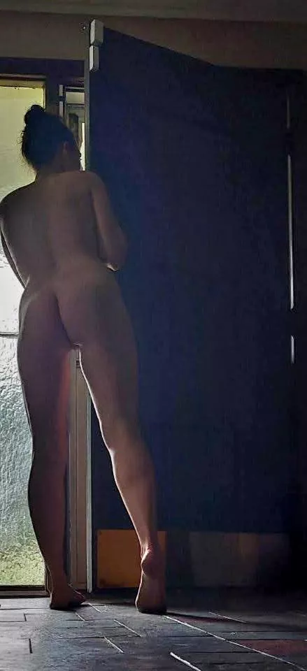 Wifey knows how I want her to greet my friends..