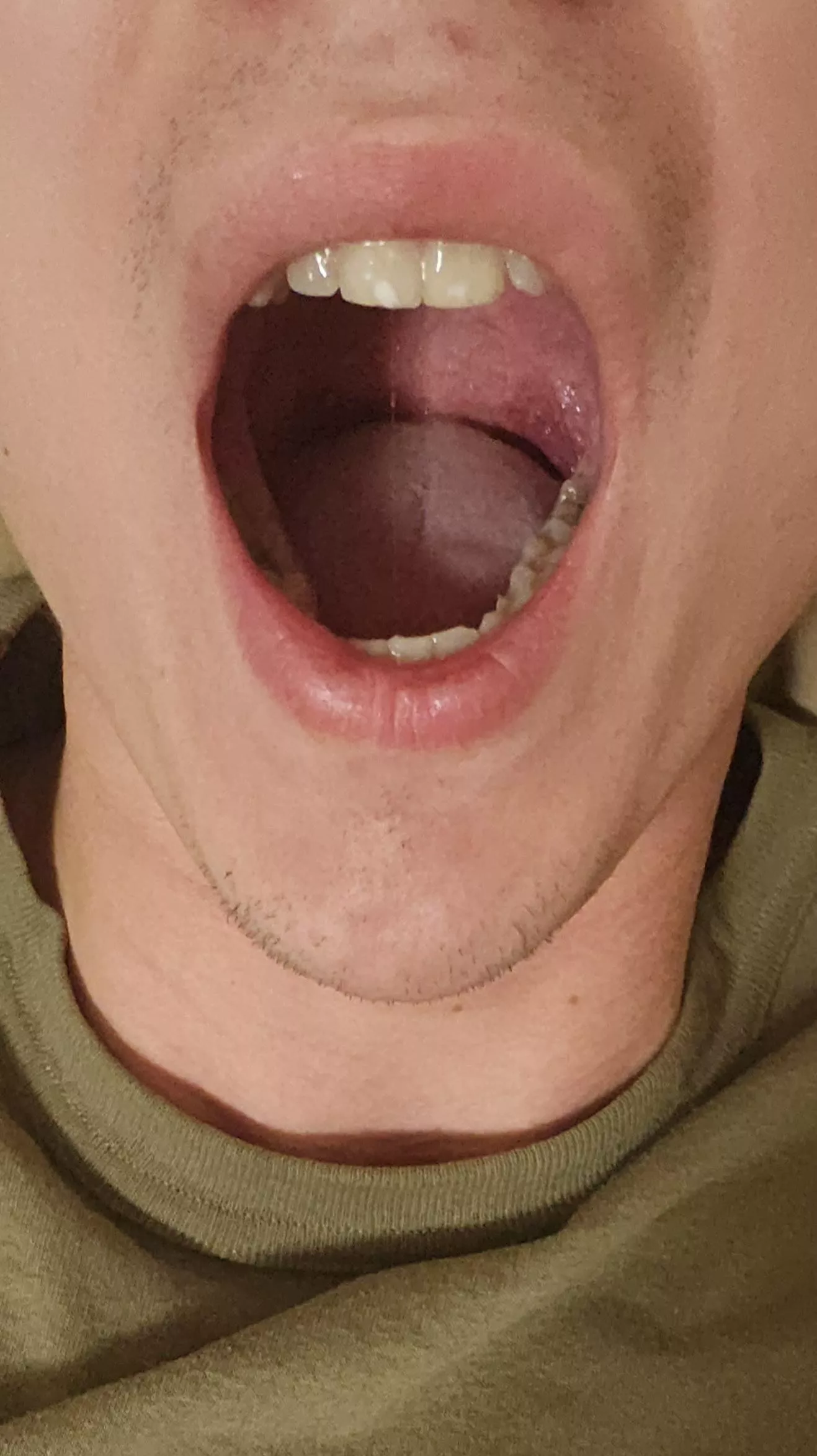 Woke up with a need of a big sweet cock in my mouth 👄🍆