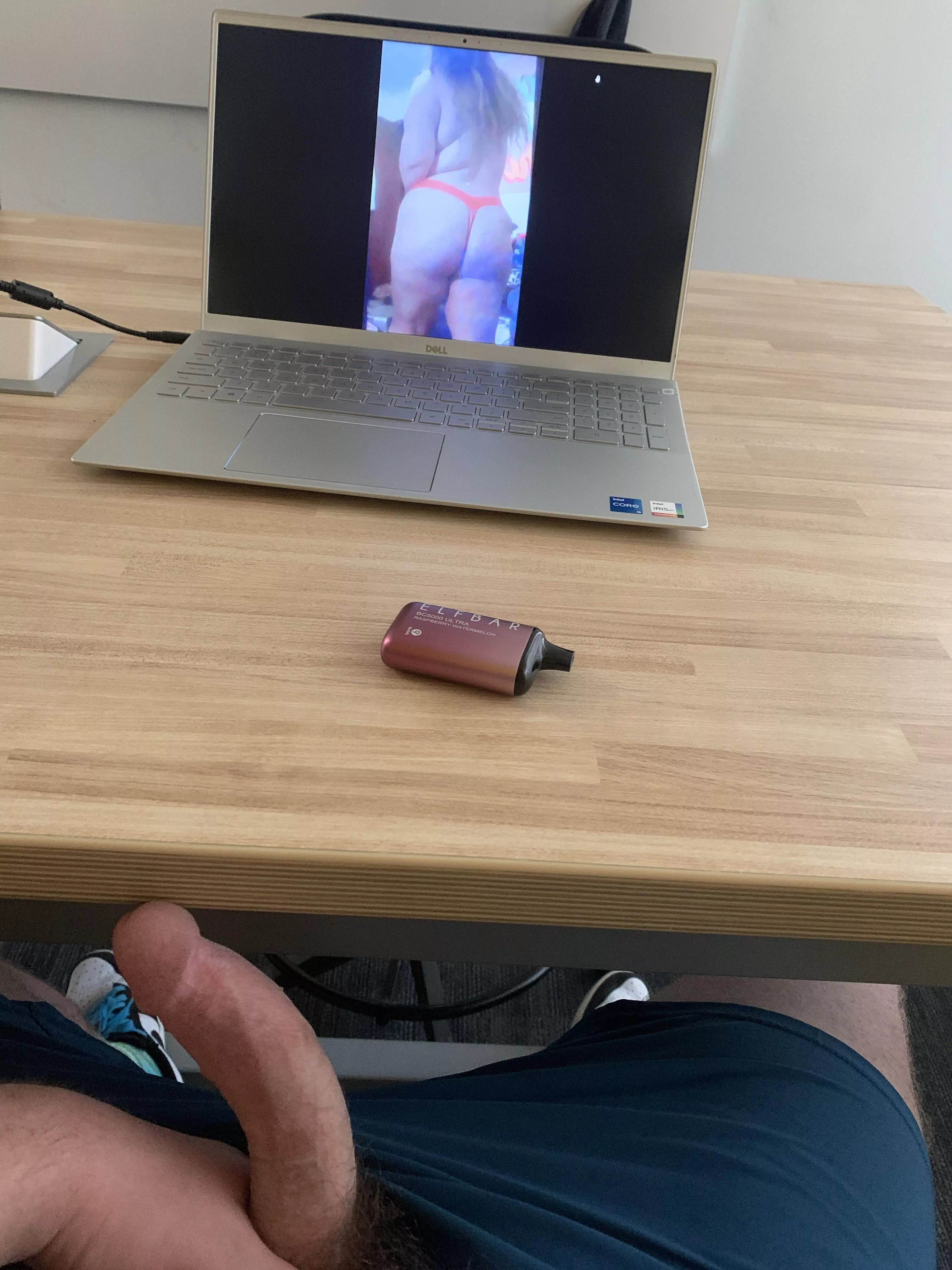 19 got hard while studying with a little help from u/Immediate_Ad_231;) tell me what you think;) Pms Open