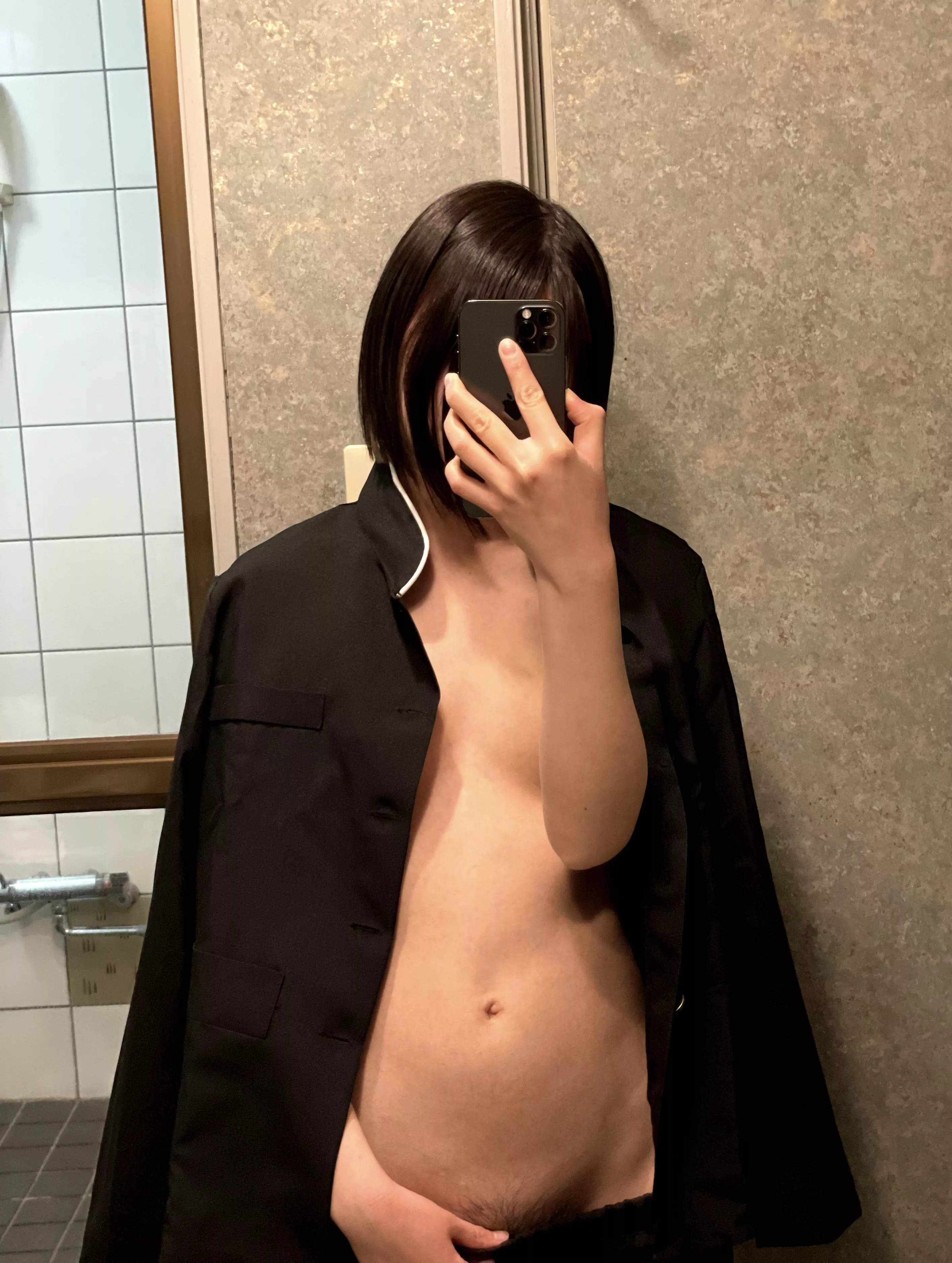 🇯🇵 [19F] A little more revealing. 💕