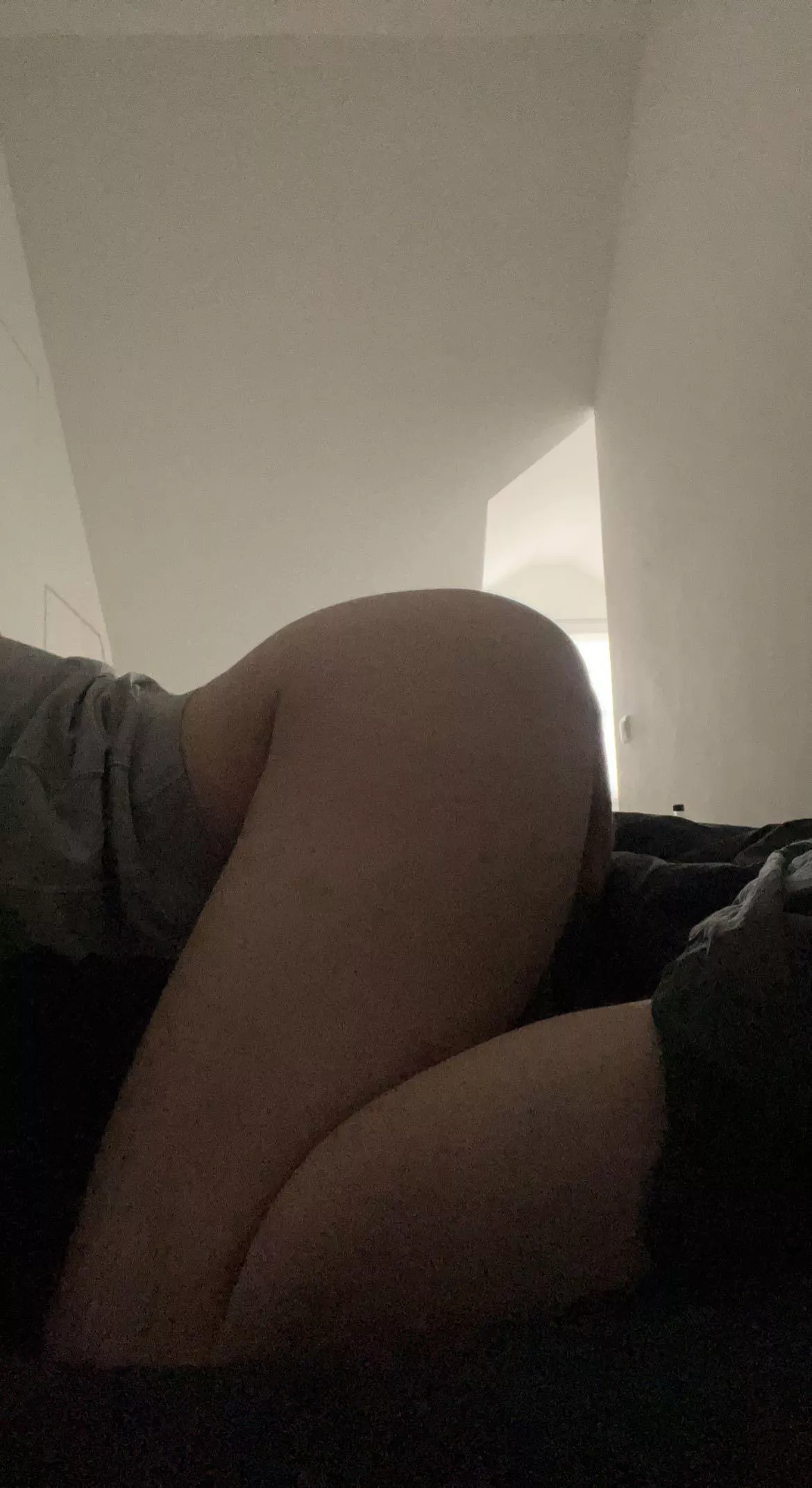 22yo Big booty bottom