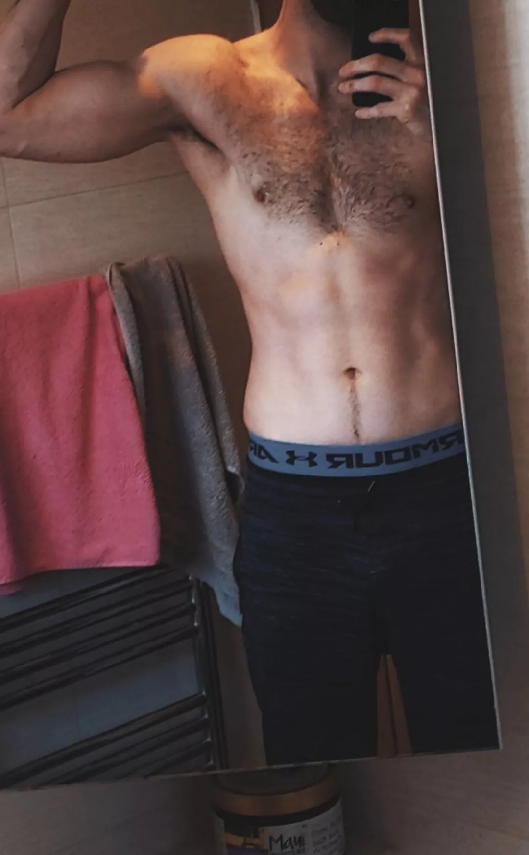 24 m, 6'4 hung handsome muscular addicted to smooth submissive bubblebutt boys