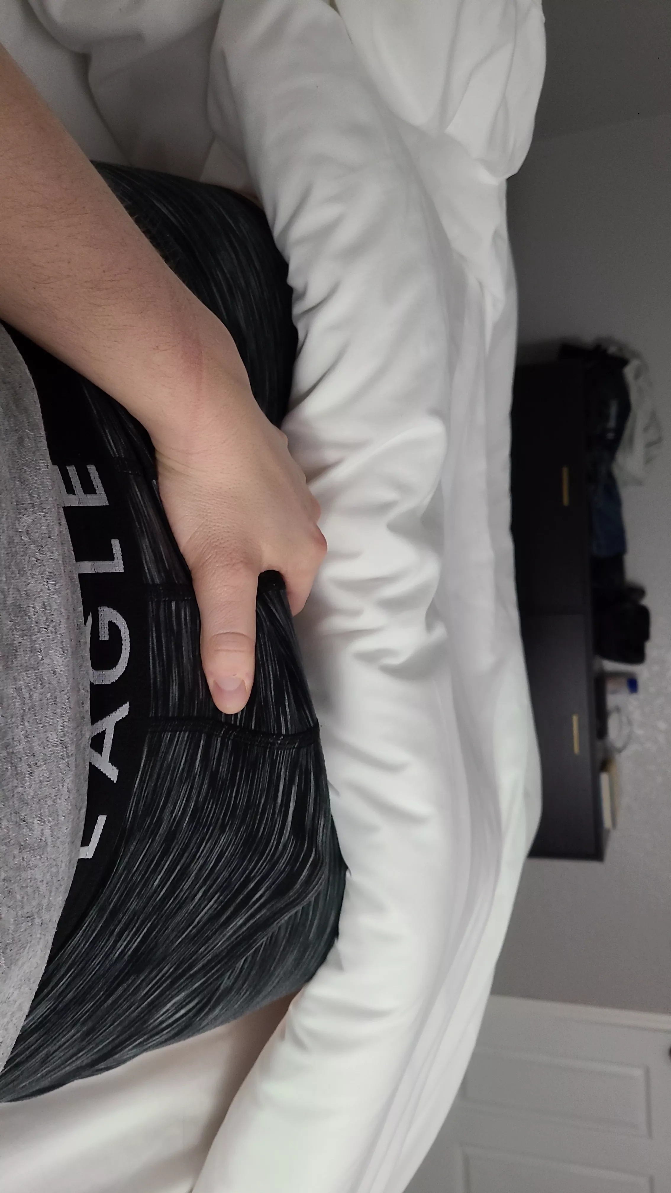 32 m horny before bed. out of town in hotel and need to get off. let's compare bulges. gooch6930