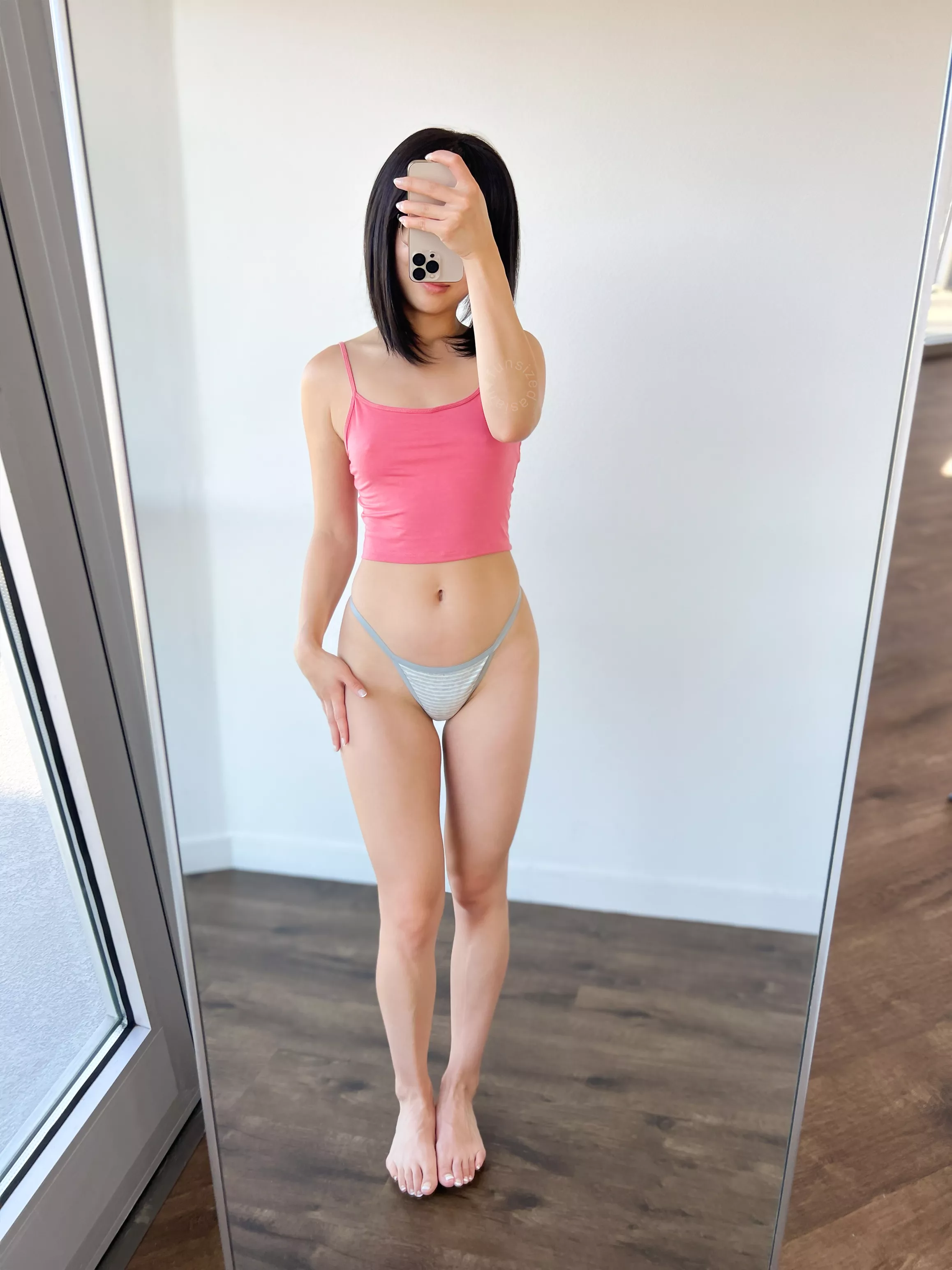 5’1 105 lbs o(f) waiting to be tossed around.