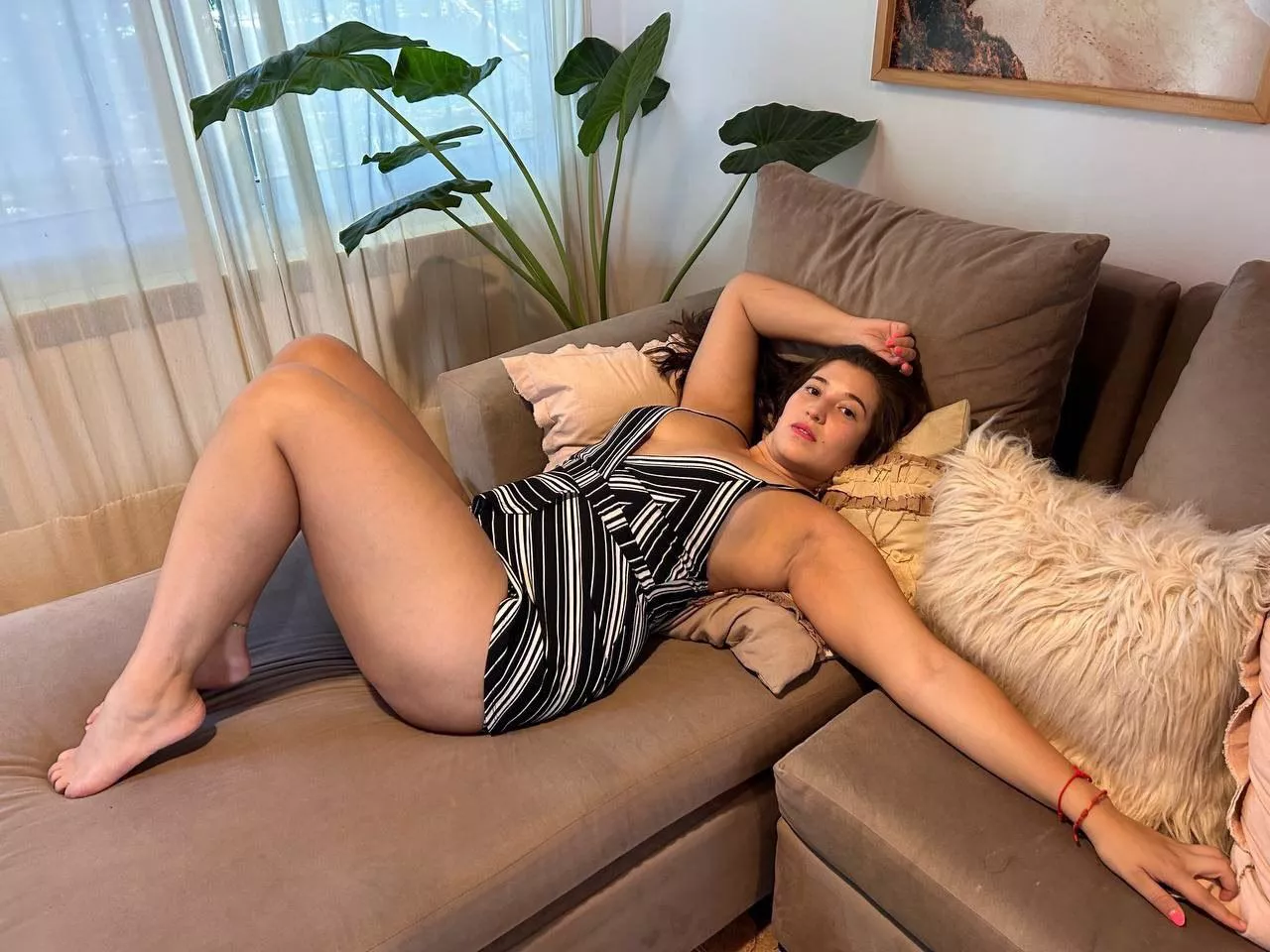 all these legs but no one to spread it with