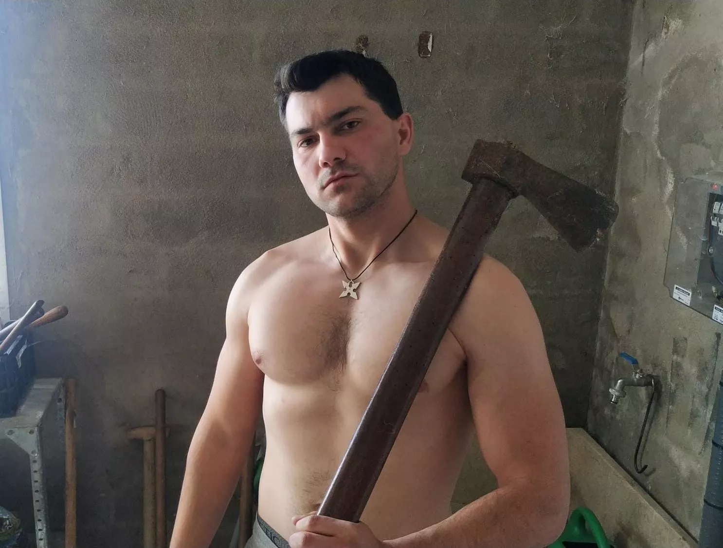 And my axe! 🪓 Have a nice Friday 😉