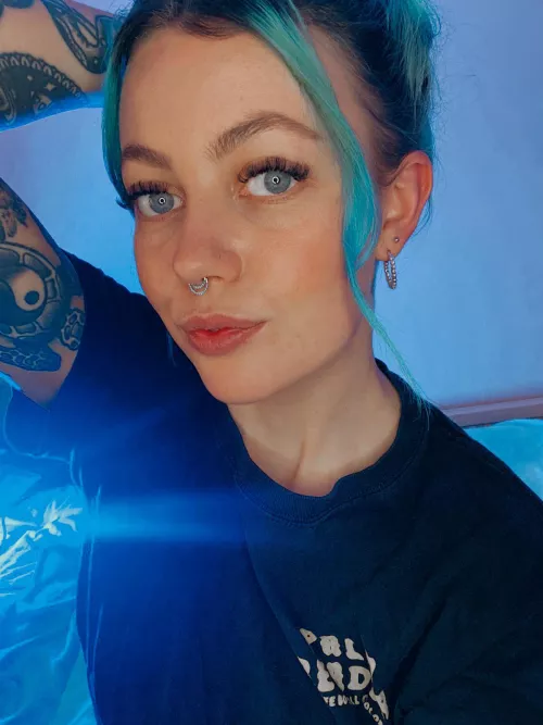 Blue hair don’t care 😅💎