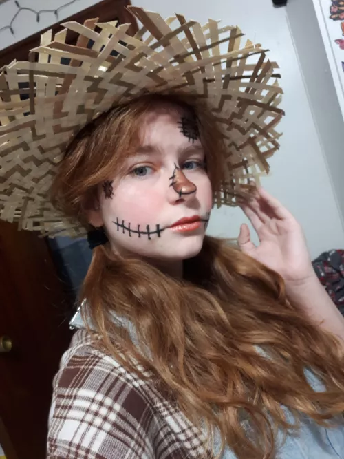 Care to be sucked off my a scarecrow 😁😜