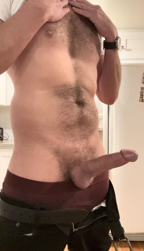 Cock looks meaty [40]