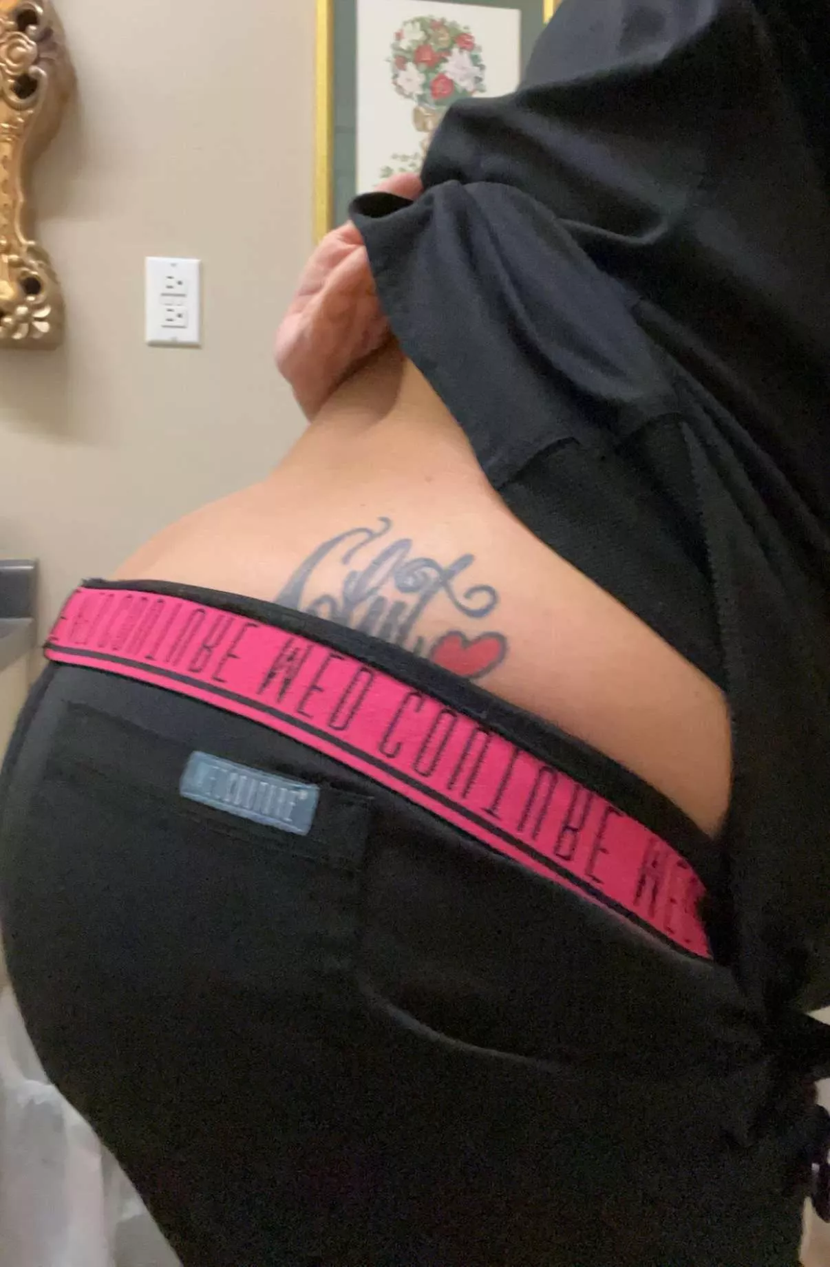 Could you tell what it says if you caught a peek?