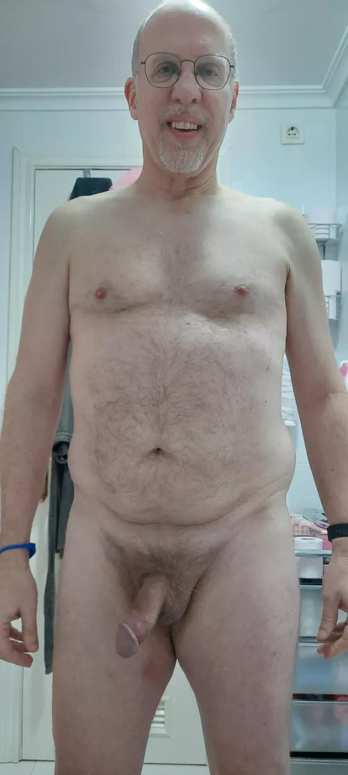 Daddy is naked (61)