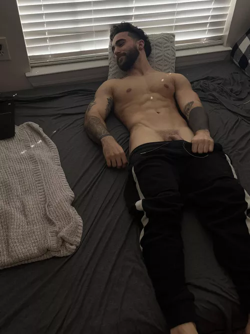 Don’t worry, I don’t bite…unless asked nicely 👀