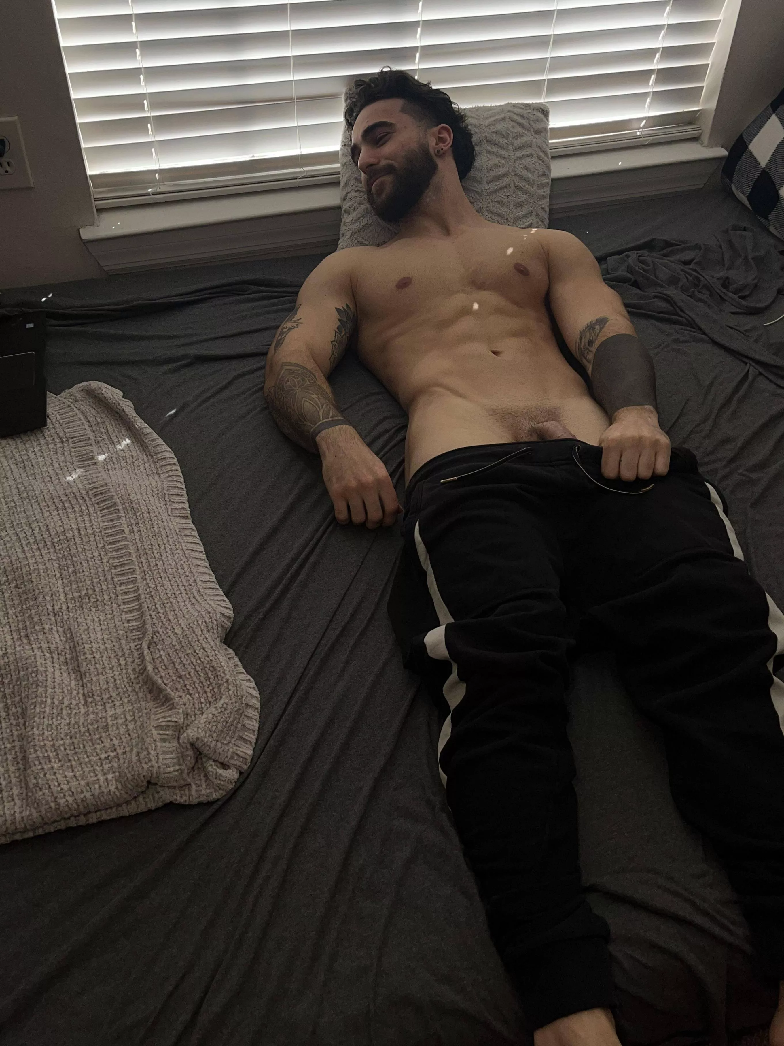 Don’t worry, I don’t bite…unless asked nicely 👀