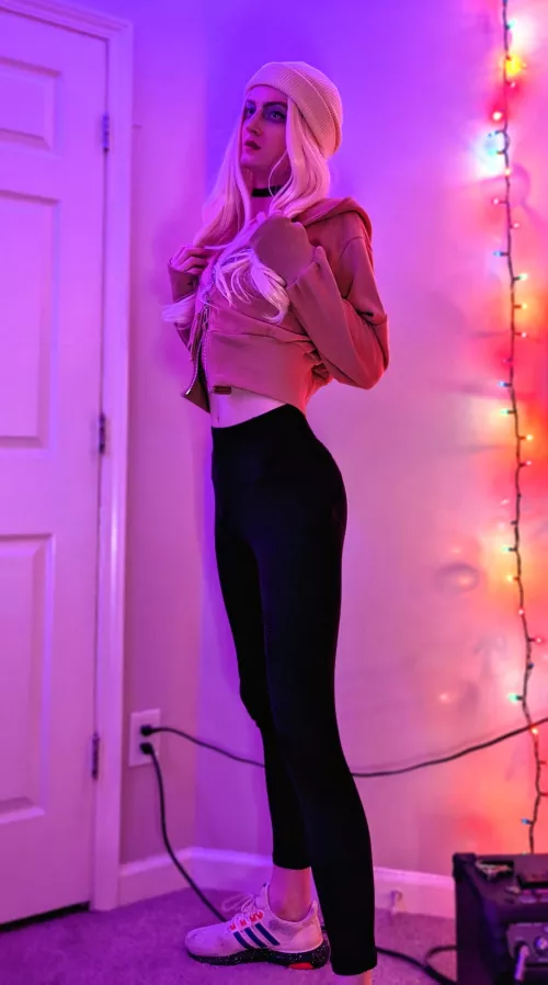 femboy? more like fitboy ✨ :3 who wants to exercise with me? 😺