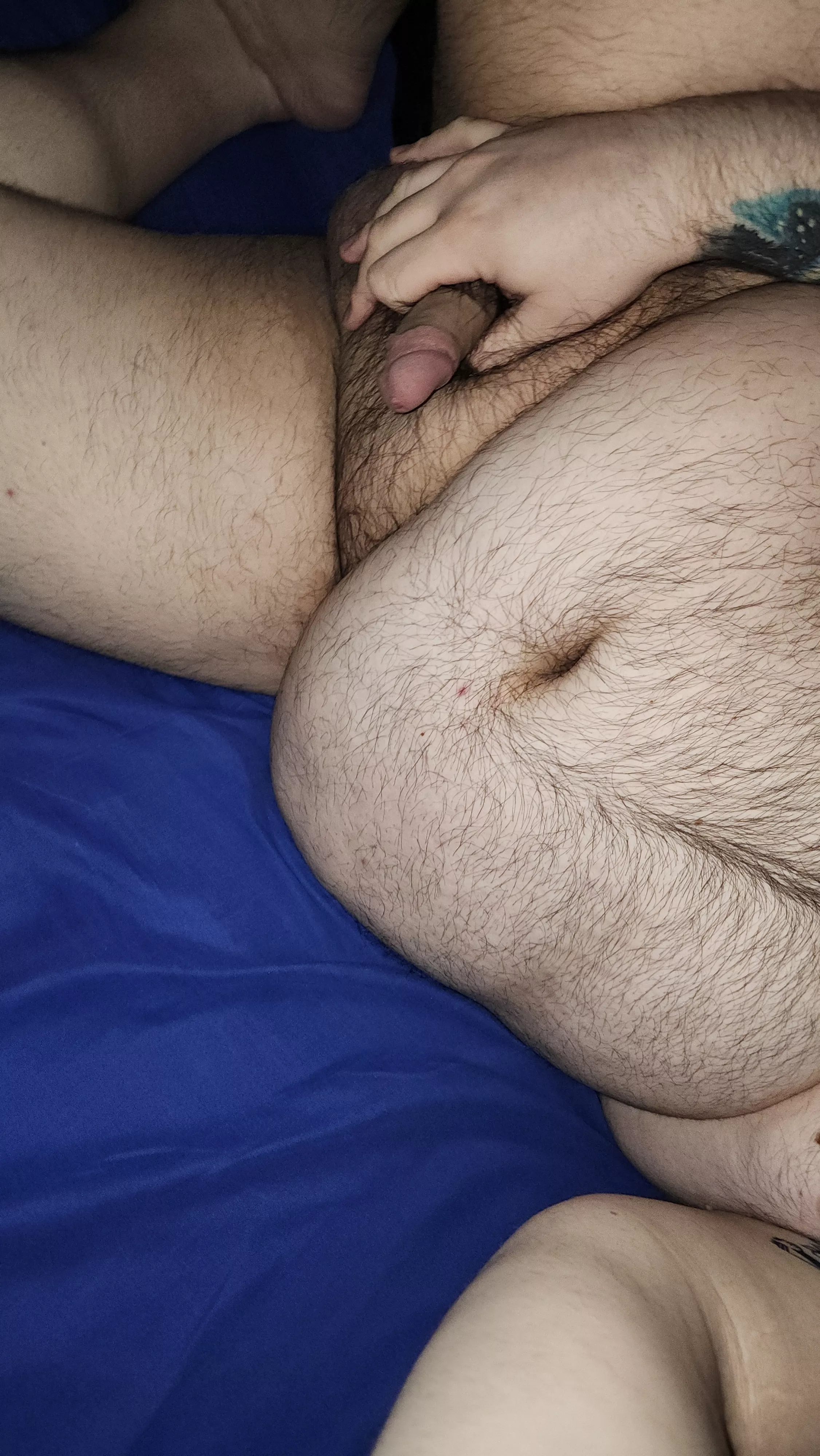 gay chubby guy 😁 dm me!