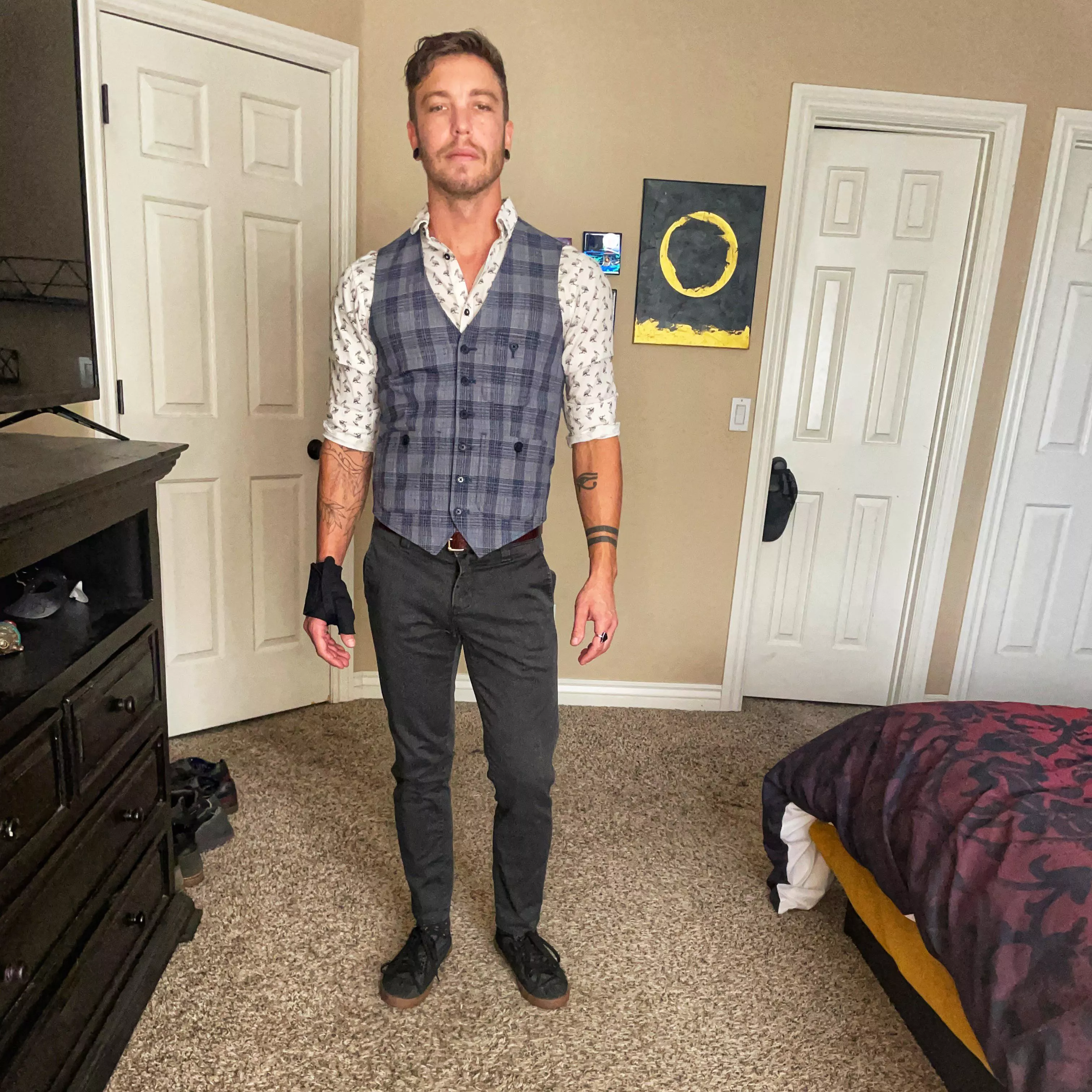 Getting ready for work, the converse style shoes with the outfit seem very Romy and Michelle’s High School Reunion to me 😂 What do you think?